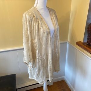 Kimchi Blue Cream Lace Kimono Beautiful Accents